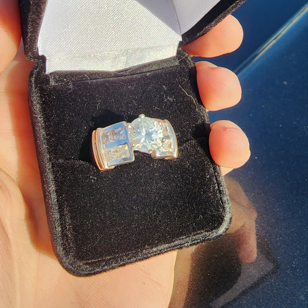 Cz and sterling silver ring